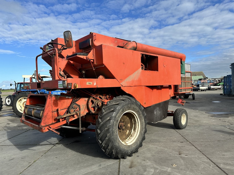 Laverda M150 - Combine harvester: picture 1 Laverda M150 - Combine harvester: picture 1