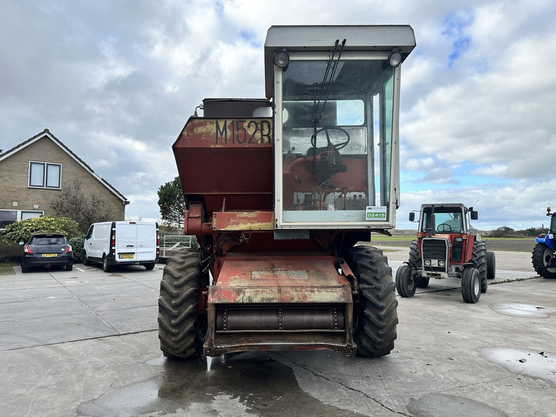 Laverda M152 - Combine harvester: picture 2 Laverda M152 - Combine harvester: picture 2