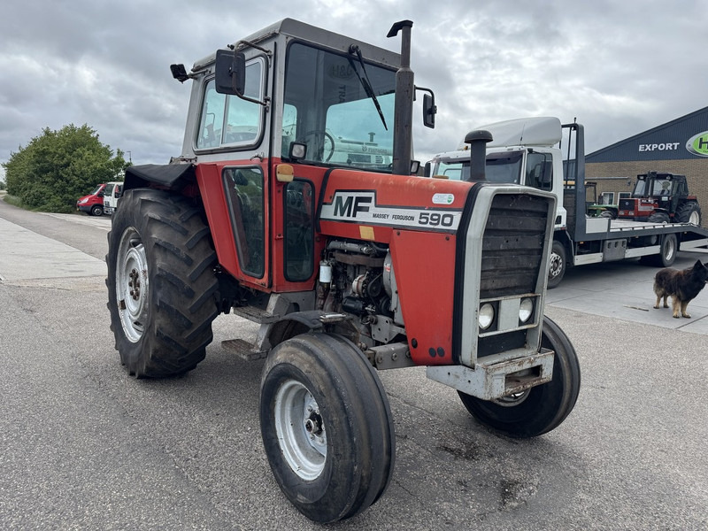 Massey Ferguson 590 - Farm tractor: picture 3 Massey Ferguson 590 - Farm tractor: picture 3