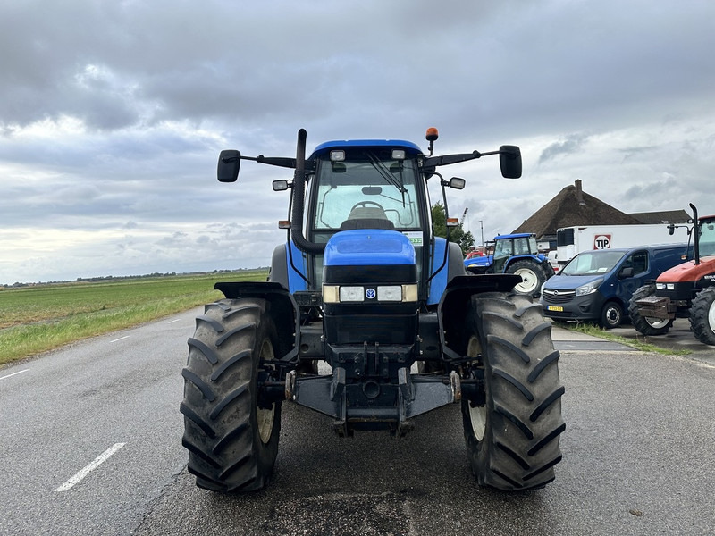 New Holland TM 140 - Farm tractor: picture 3 New Holland TM 140 - Farm tractor: picture 3