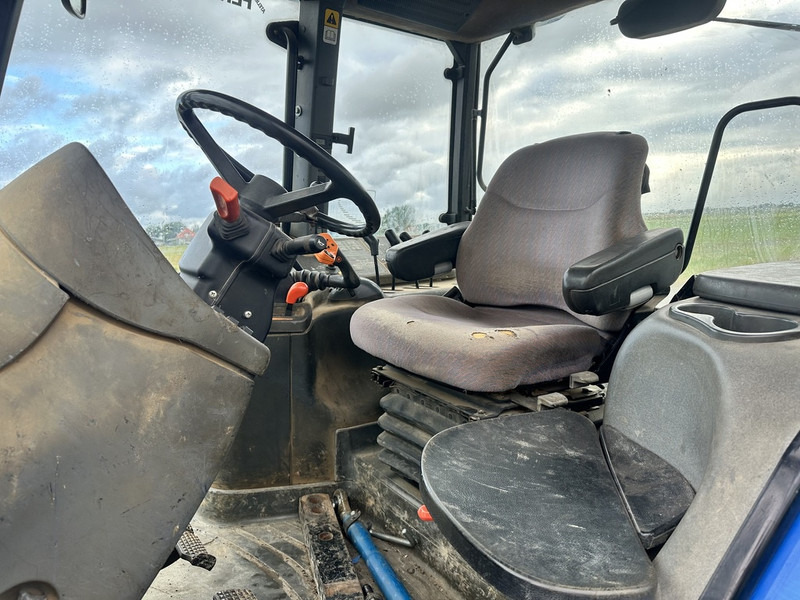 New Holland TM 140 - Farm tractor: picture 5 New Holland TM 140 - Farm tractor: picture 5