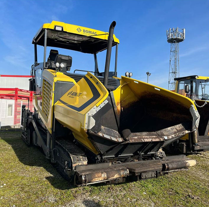 Bomag BF700 C-3 - Asphalt paver: picture 1 Bomag BF700 C-3 - Asphalt paver: picture 1