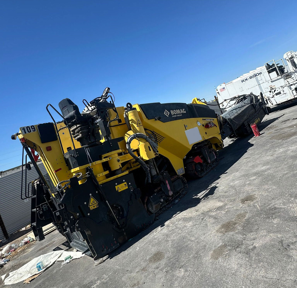 Bomag BM 1300/35 - Cold planer: picture 2 Bomag BM 1300/35 - Cold planer: picture 2