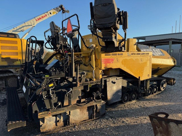 Caterpillar AP1055E - Asphalt paver: picture 3 Caterpillar AP1055E - Asphalt paver: picture 3