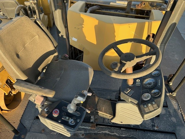 Caterpillar CB-543D XW - Roller: picture 5 Caterpillar CB-543D XW - Roller: picture 5