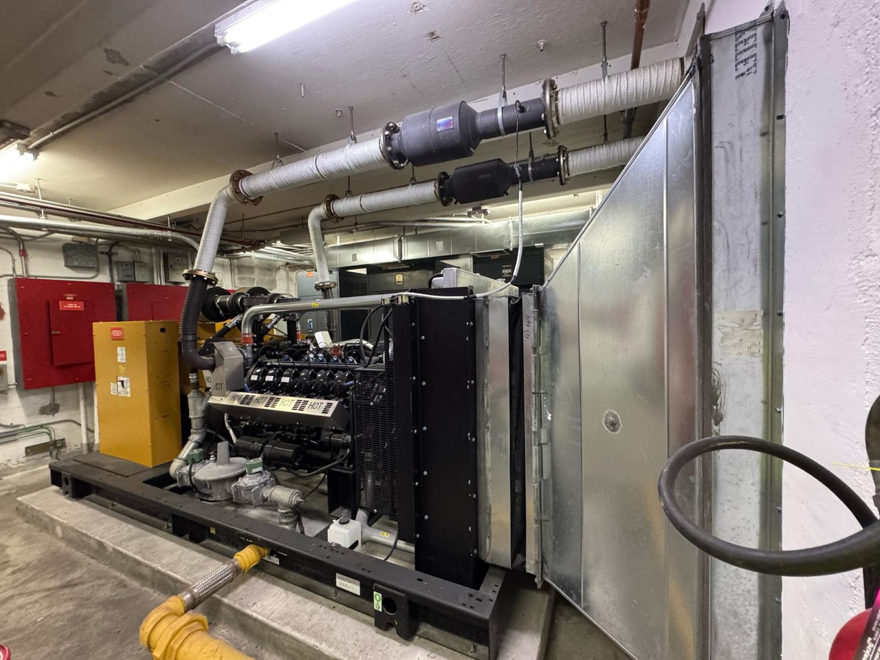 Caterpillar DG450 GC - Generator set: picture 5 Caterpillar DG450 GC - Generator set: picture 5