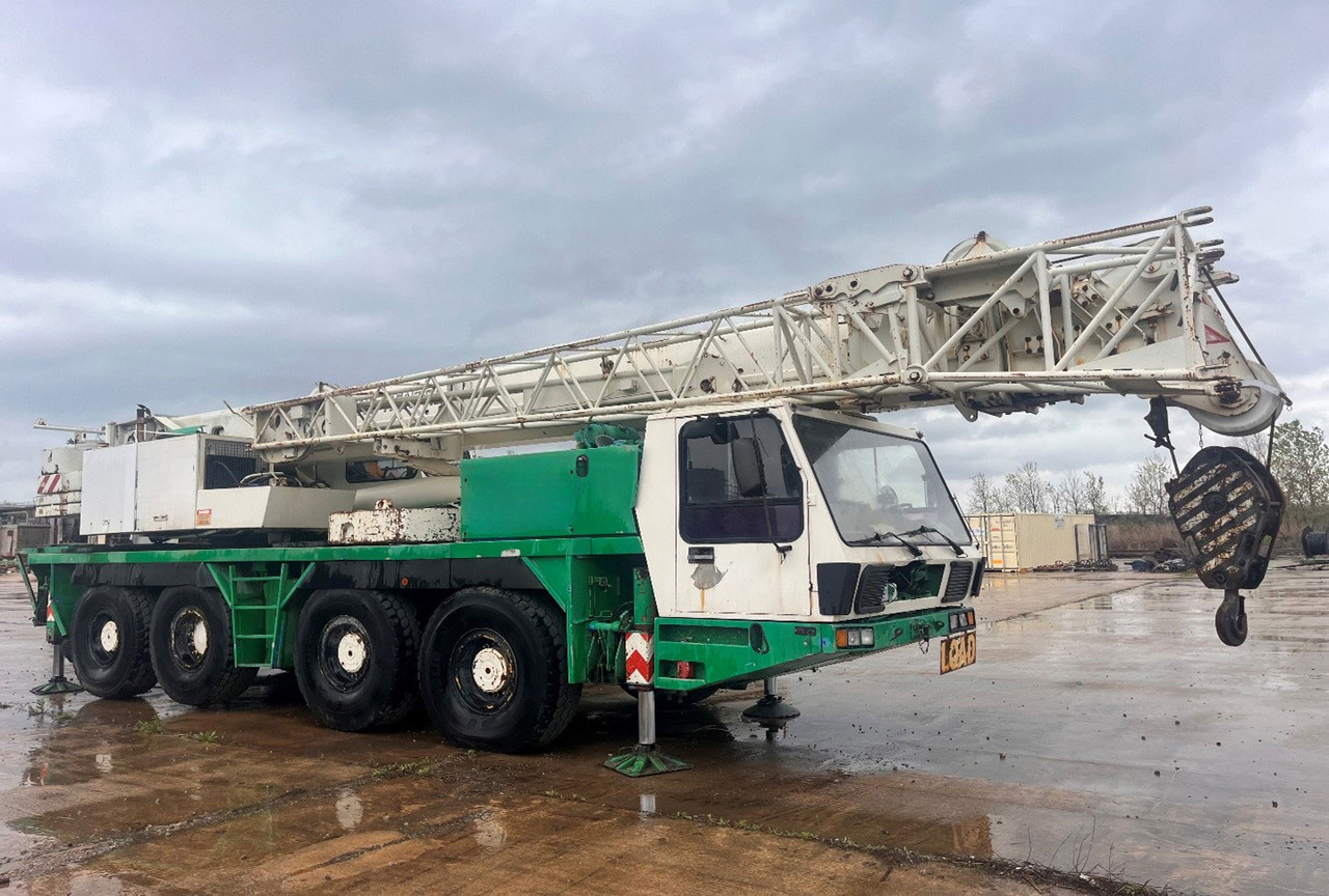 Krupp KMK 4080 - Mobile crane: picture 2 Krupp KMK 4080 - Mobile crane: picture 2