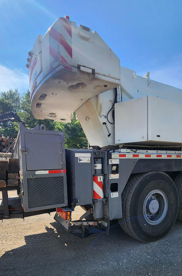 Liebherr LTM 1070-4.2 - Mobile crane: picture 5 Liebherr LTM 1070-4.2 - Mobile crane: picture 5