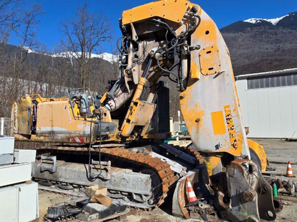 Liebherr R944C T Litronic - Mining machinery: picture 1 Liebherr R944C T Litronic - Mining machinery: picture 1