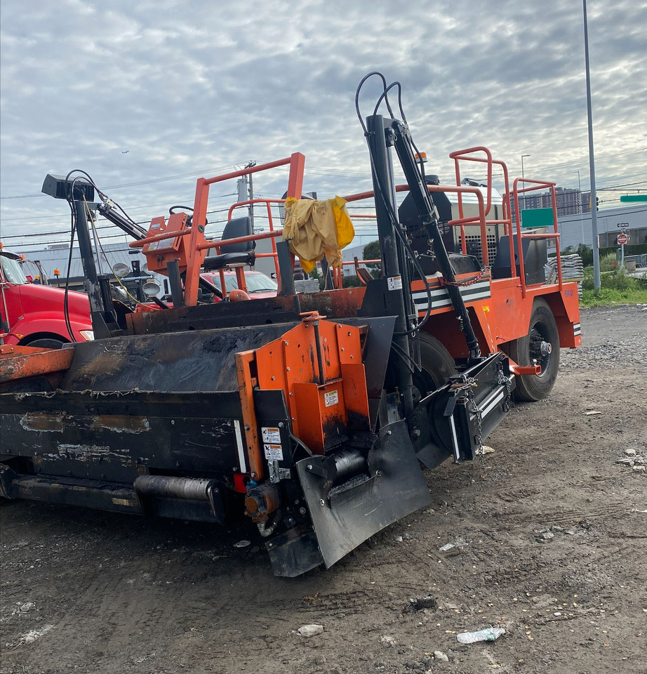 Midland SPD-10 - Asphalt paver: picture 3 Midland SPD-10 - Asphalt paver: picture 3