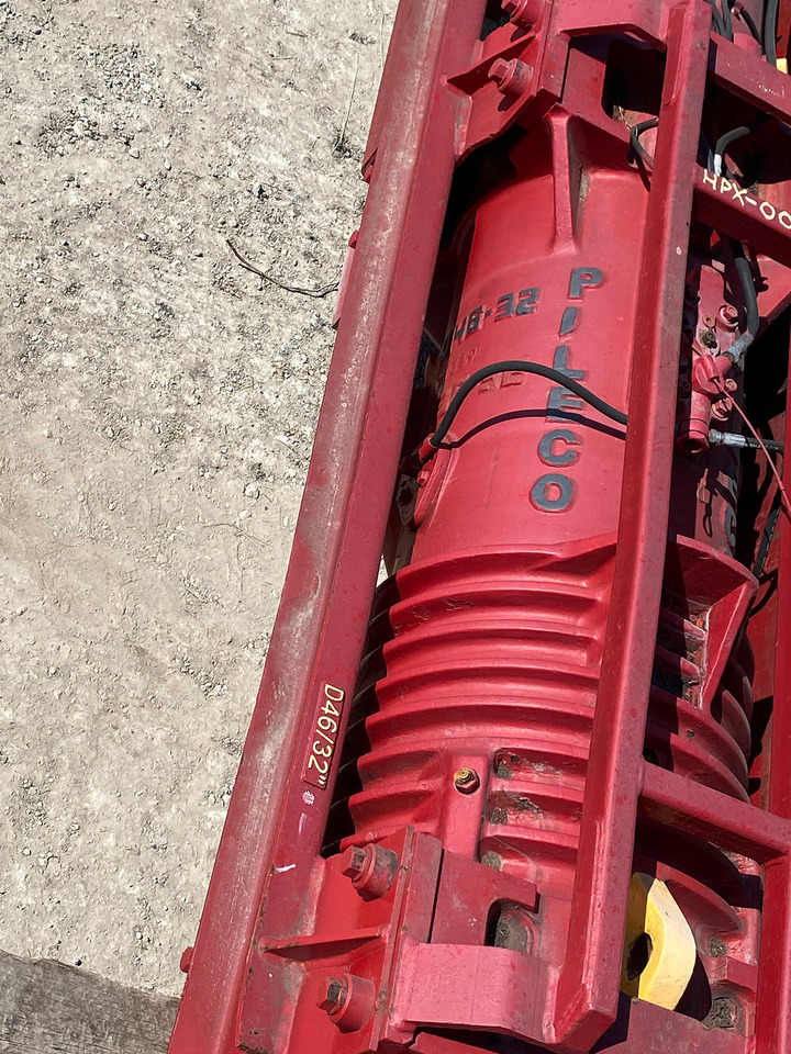 Pileco D46-32 - Pile driver: picture 3 Pileco D46-32 - Pile driver: picture 3