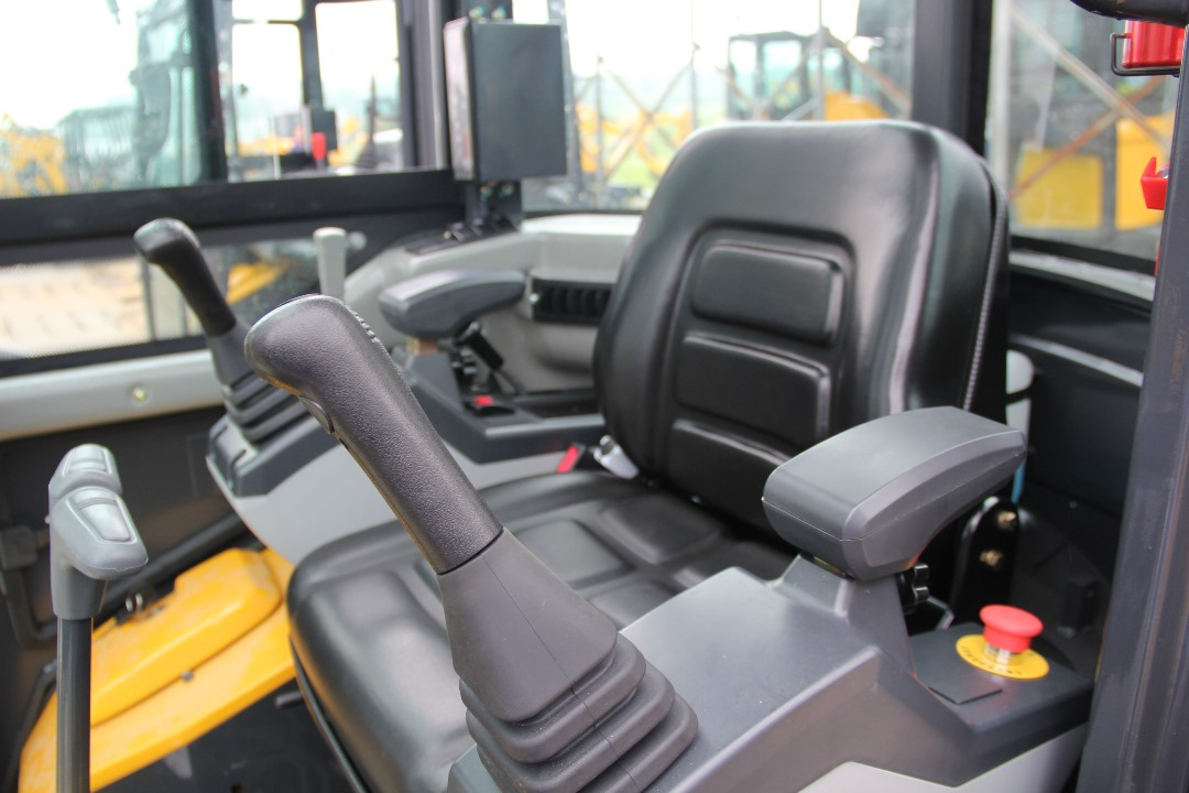 Mini excavator Shantui SE18SR: picture 7