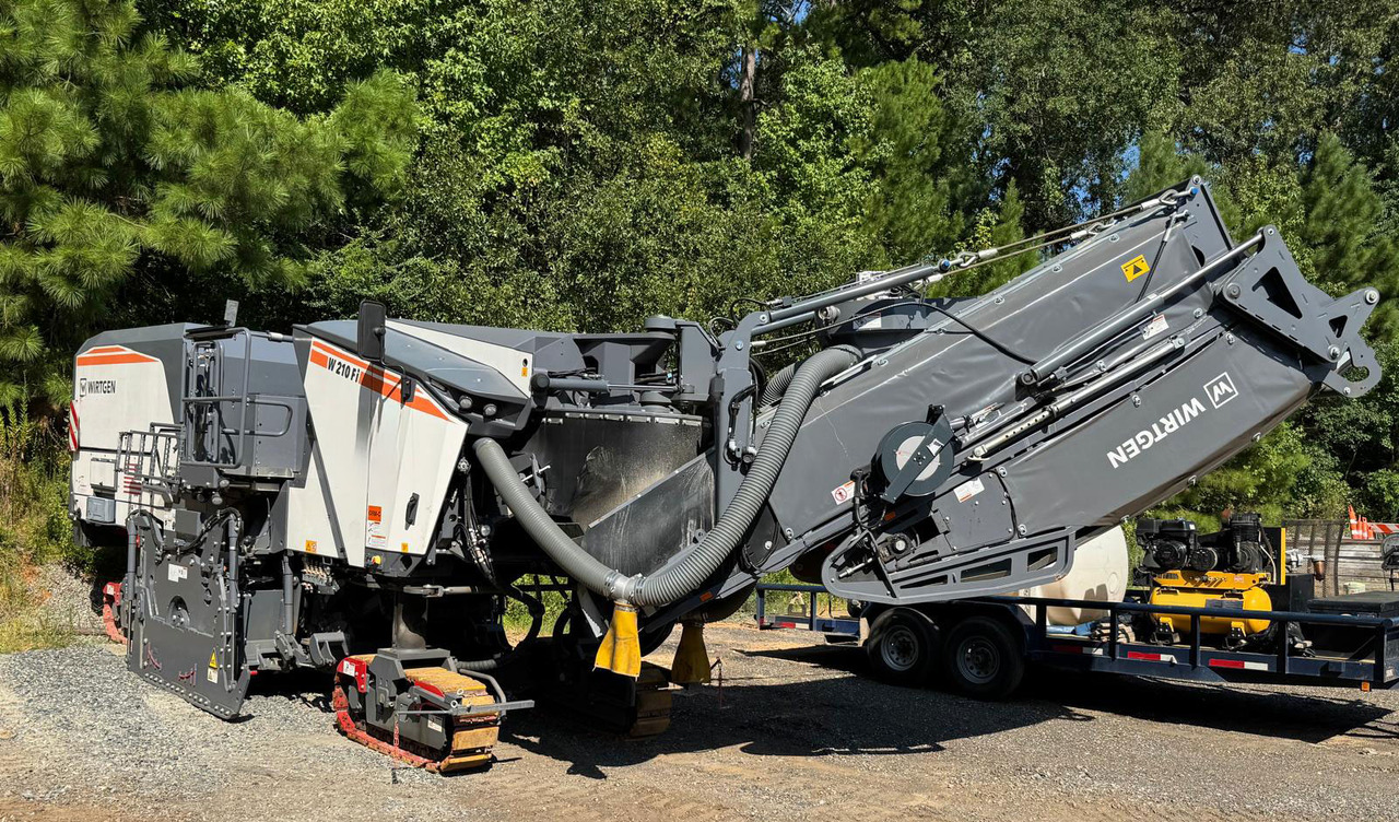 Wirtgen W 210 FI - Cold planer: picture 4 Wirtgen W 210 FI - Cold planer: picture 4