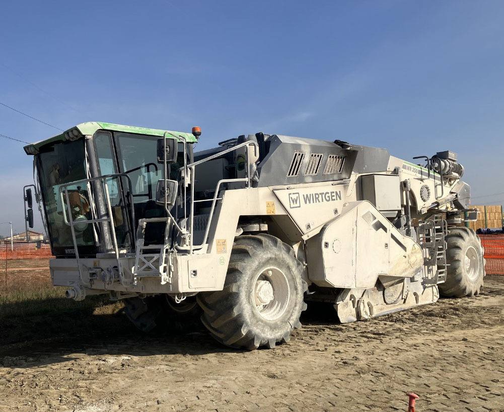 Wirtgen WR 250 I - Soil stabilizer: picture 2 Wirtgen WR 250 I - Soil stabilizer: picture 2