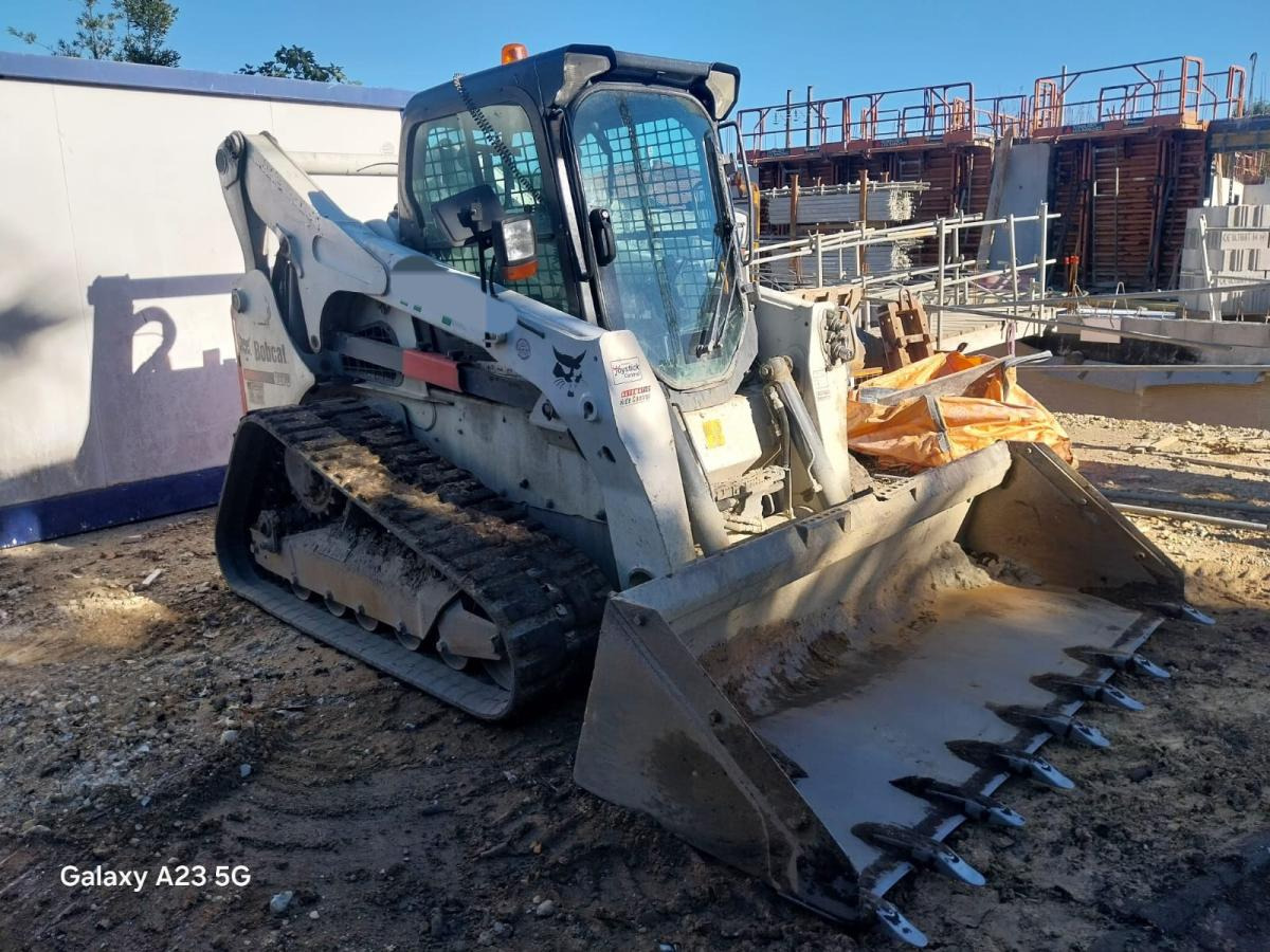 BOBCAT T870 T870 - Compact track loader: picture 1 BOBCAT T870 T870 - Compact track loader: picture 1