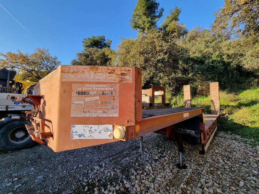 Kaiser 2 essieux - Low loader semi-trailer: picture 1 Kaiser 2 essieux - Low loader semi-trailer: picture 1