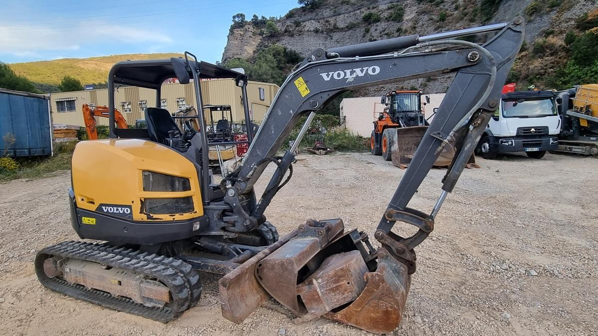 Volvo ECR35D - Mini excavator: picture 3 Volvo ECR35D - Mini excavator: picture 3