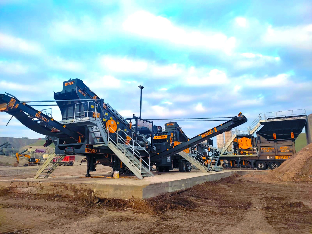 FABO mobile washing plant - Screener: picture 4 FABO mobile washing plant - Screener: picture 4