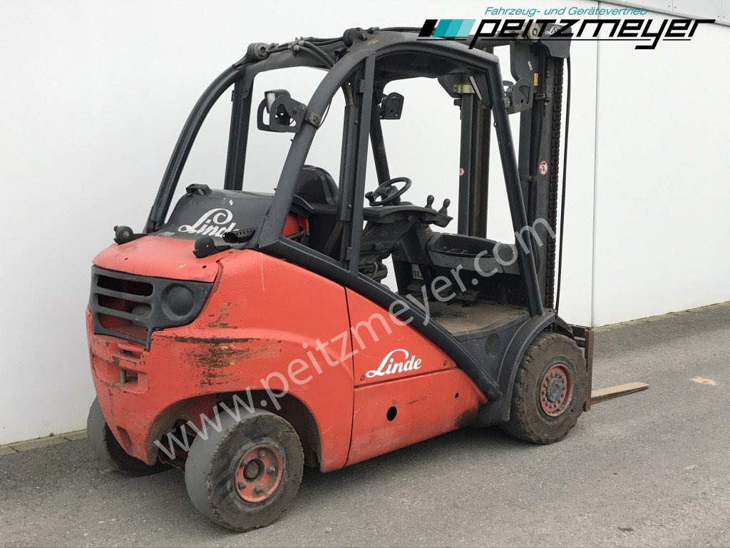 LINDE Gabelstapler H 35 T Gas + Seitenschieber - LPG forklift: picture 3 LINDE Gabelstapler H 35 T Gas + Seitenschieber - LPG forklift: picture 3