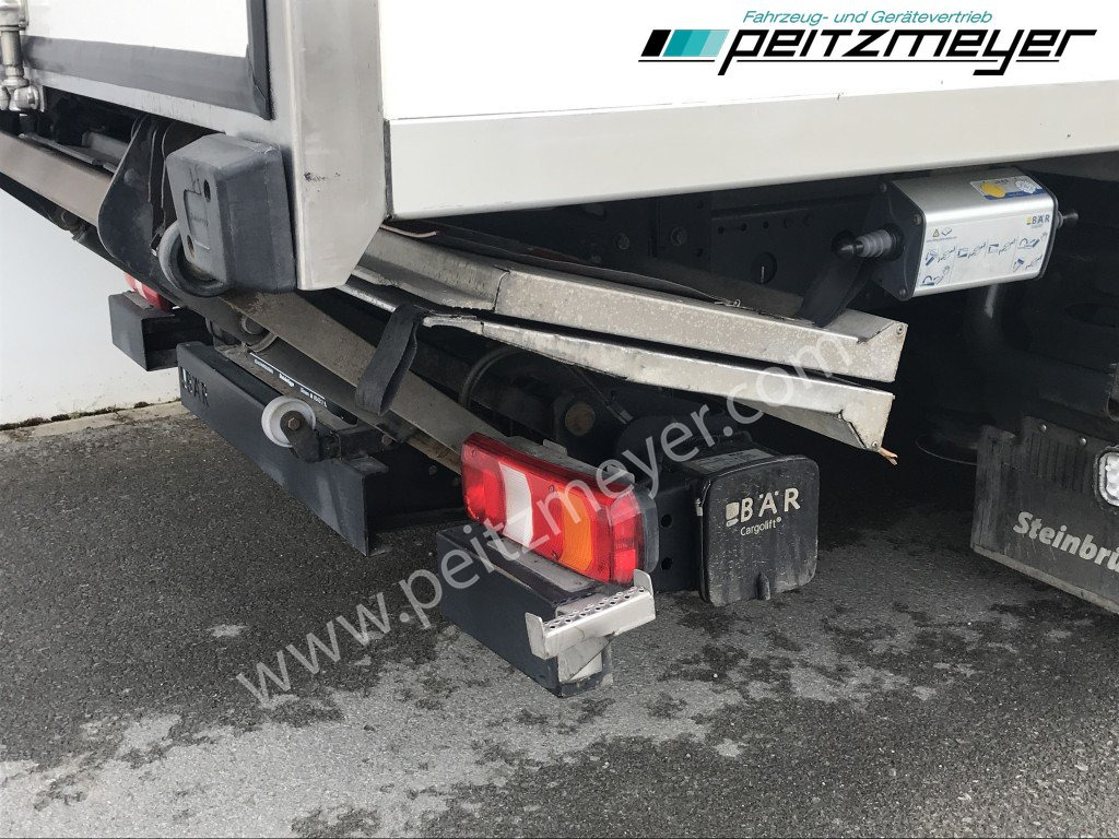 Refrigerator truck MERCEDES-BENZ Atego 818 L Tiefkühlkoffer m. Trennwand, Thermo T 800, LBW, Klima: picture 19