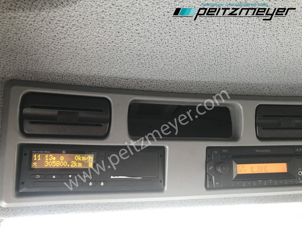 Refrigerator truck MERCEDES-BENZ Atego 818 L Tiefkühlkoffer m. Trennwand, Thermo T 800, LBW, Klima: picture 16