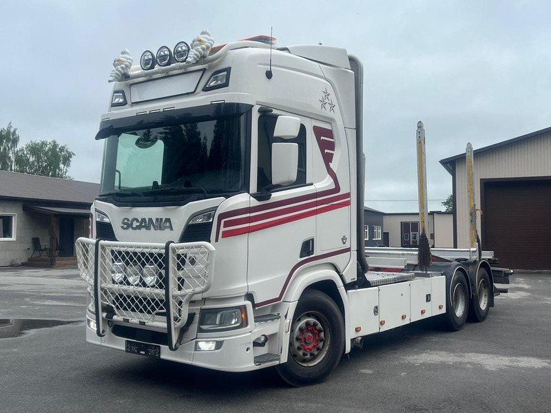 Scania R730 B6X4NB - Log truck, Crane truck: picture 1 Scania R730 B6X4NB - Log truck, Crane truck: picture 1
