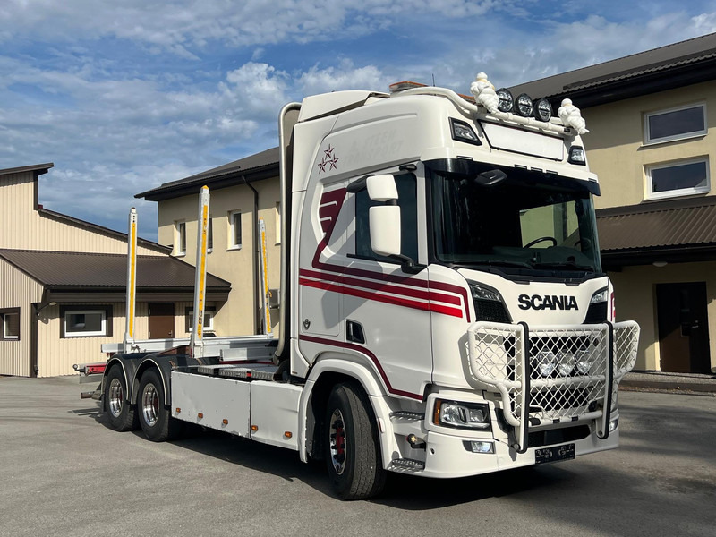Scania R730 B6X4NB - Log truck, Crane truck: picture 2 Scania R730 B6X4NB - Log truck, Crane truck: picture 2