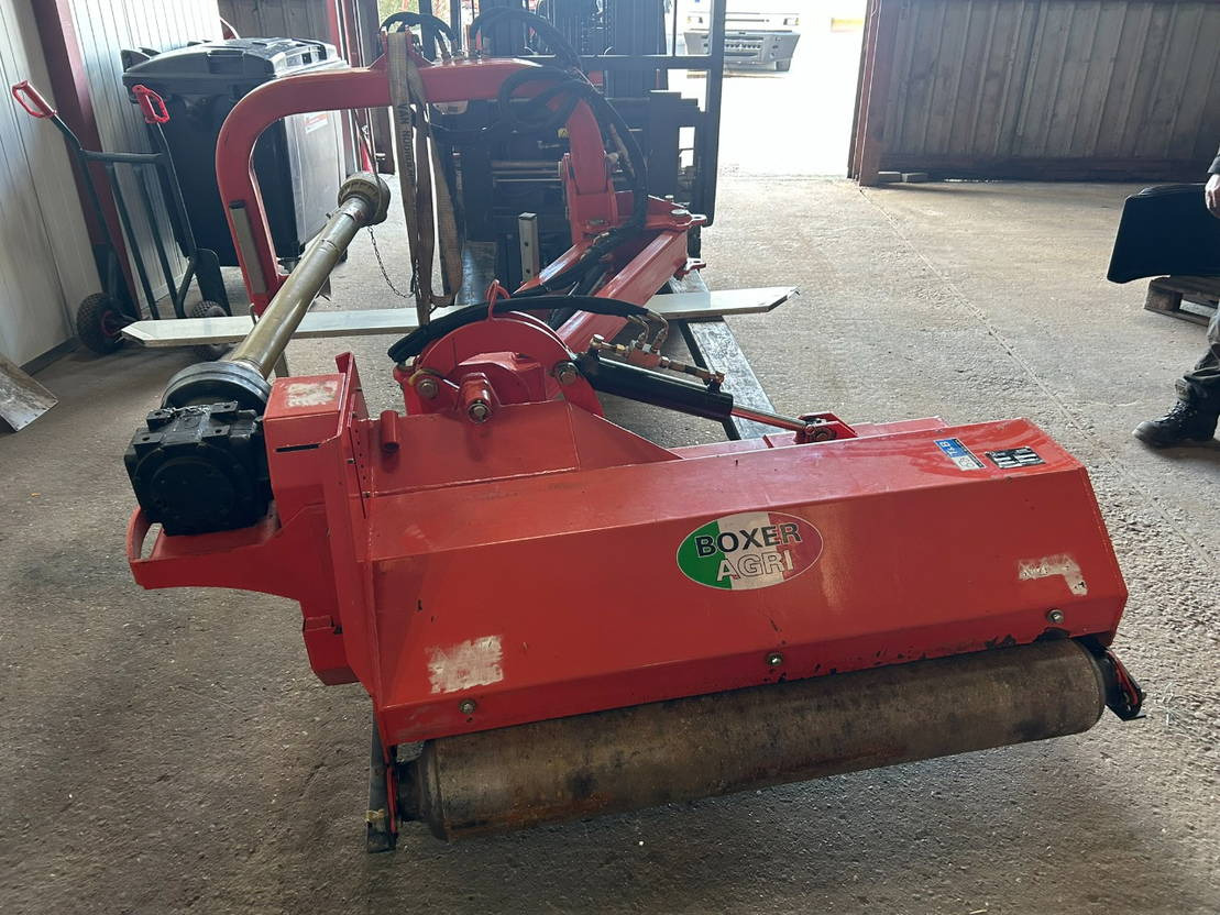 Boxer verstekklepelmaaier type AG140 - Verge mower: picture 2 Boxer verstekklepelmaaier type AG140 - Verge mower: picture 2