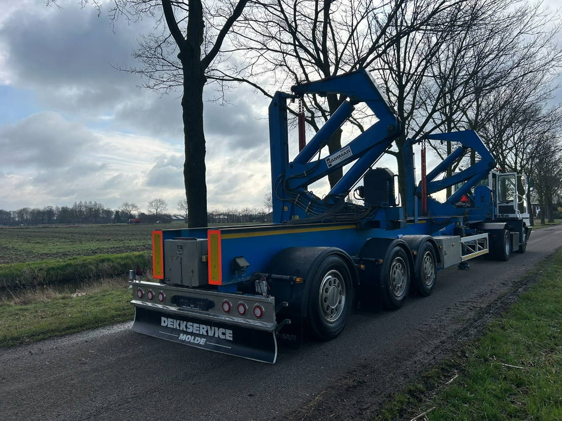Hammar Sideloader 160 E / 20ft - 2 x 20 ft - 40 - Containers / 33 tons lifting c - Container transporter/ Swap body semi-trailer: picture 4 Hammar Sideloader 160 E / 20ft - 2 x 20 ft - 40 - Containers / 33 tons lifting c - Container transporter/ Swap body semi-trailer: picture 4