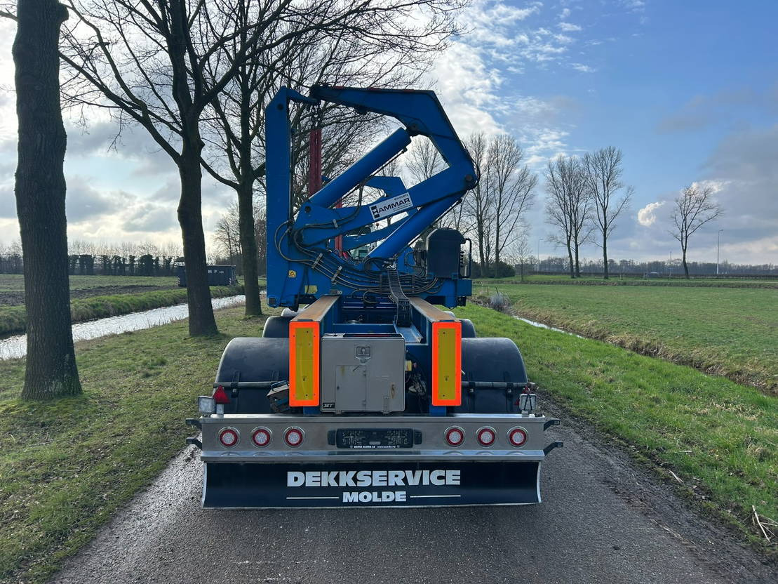 Hammar Sideloader 160 E / 20ft - 2 x 20 ft - 40 - Containers / 33 tons lifting c - Container transporter/ Swap body semi-trailer: picture 3 Hammar Sideloader 160 E / 20ft - 2 x 20 ft - 40 - Containers / 33 tons lifting c - Container transporter/ Swap body semi-trailer: picture 3