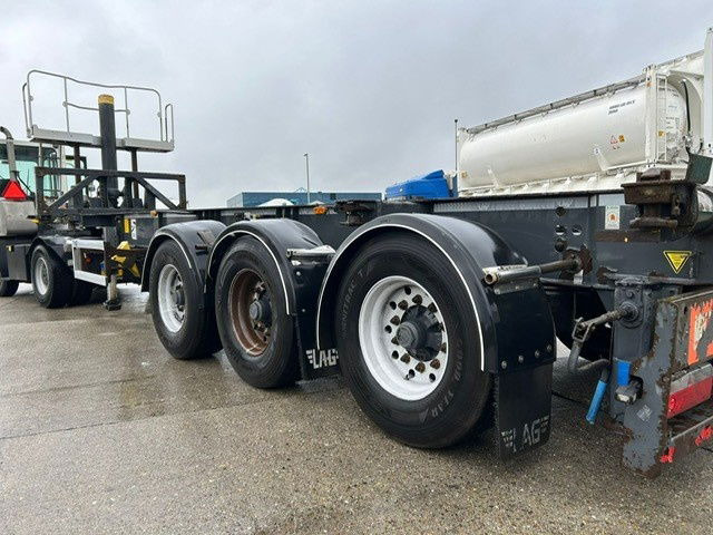 LAG LAG 30 ft Tipping chassis / Alcoa,s / bpw disc / airepipe - Container transporter/ Swap body semi-trailer: picture 4 LAG LAG 30 ft Tipping chassis / Alcoa,s / bpw disc / airepipe - Container transporter/ Swap body semi-trailer: picture 4