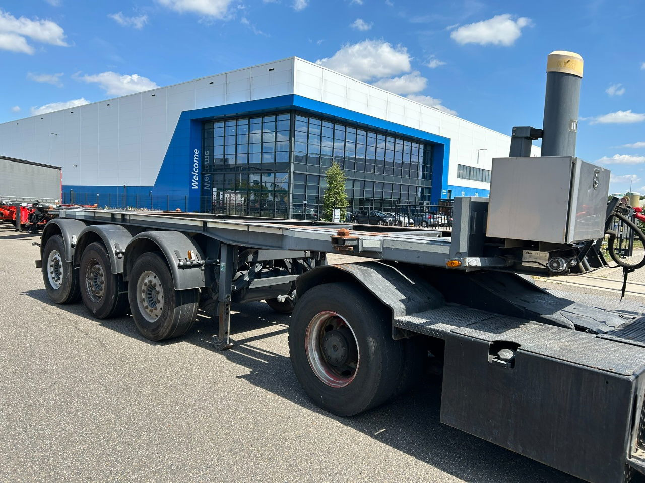 Mafa 2 x in stock 20 ft tipping chassis / disc brakes / lifting axle / alcoa wheels - Container transporter/ Swap body semi-trailer: picture 2 Mafa 2 x in stock 20 ft tipping chassis / disc brakes / lifting axle / alcoa wheels - Container transporter/ Swap body semi-trailer: picture 2