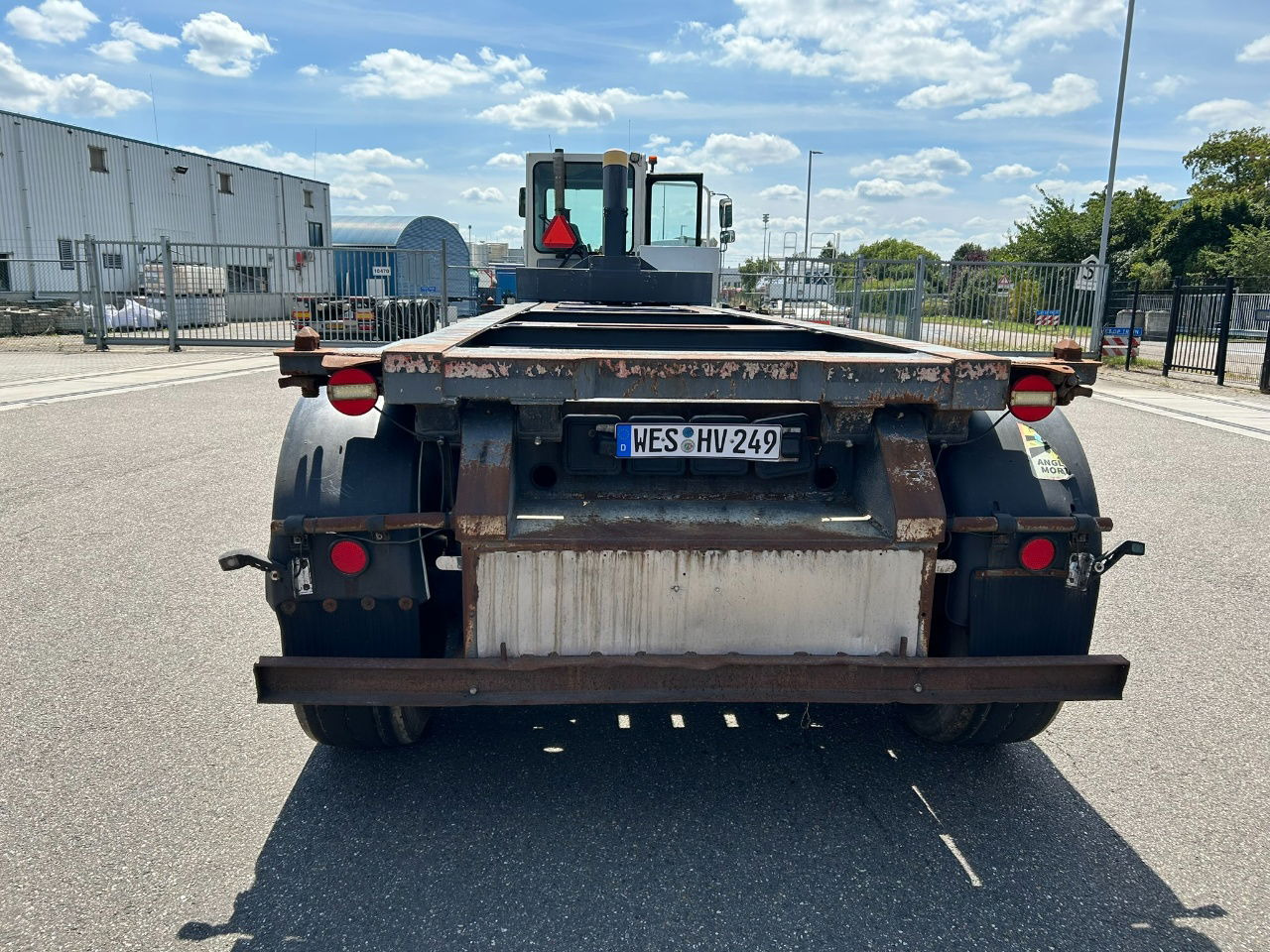 Mafa 2 x in stock 20 ft tipping chassis / disc brakes / lifting axle / alcoa wheels - Container transporter/ Swap body semi-trailer: picture 4 Mafa 2 x in stock 20 ft tipping chassis / disc brakes / lifting axle / alcoa wheels - Container transporter/ Swap body semi-trailer: picture 4
