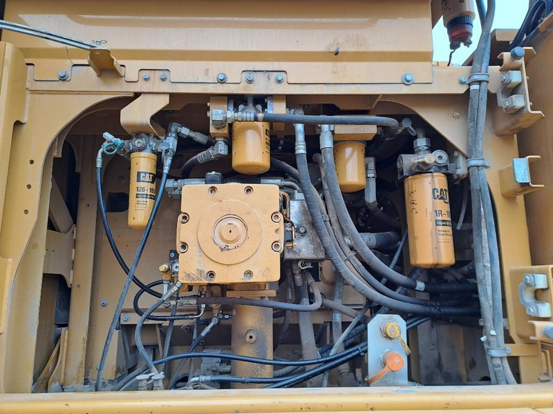 Crawler excavator Cat 374FL: picture 15