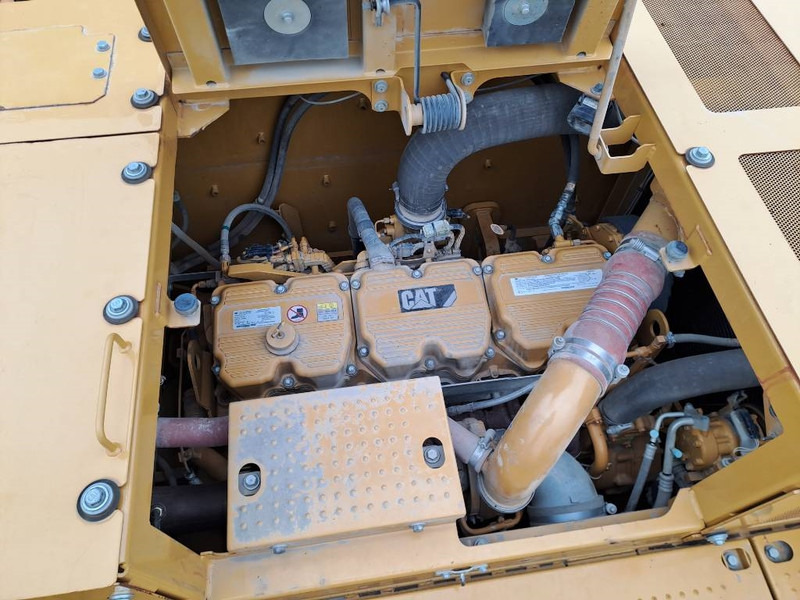 Crawler excavator Cat 374FL: picture 16