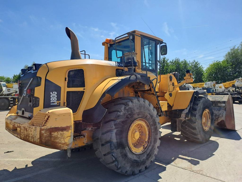 Volvo L180G - Wheel loader: picture 4 Volvo L180G - Wheel loader: picture 4