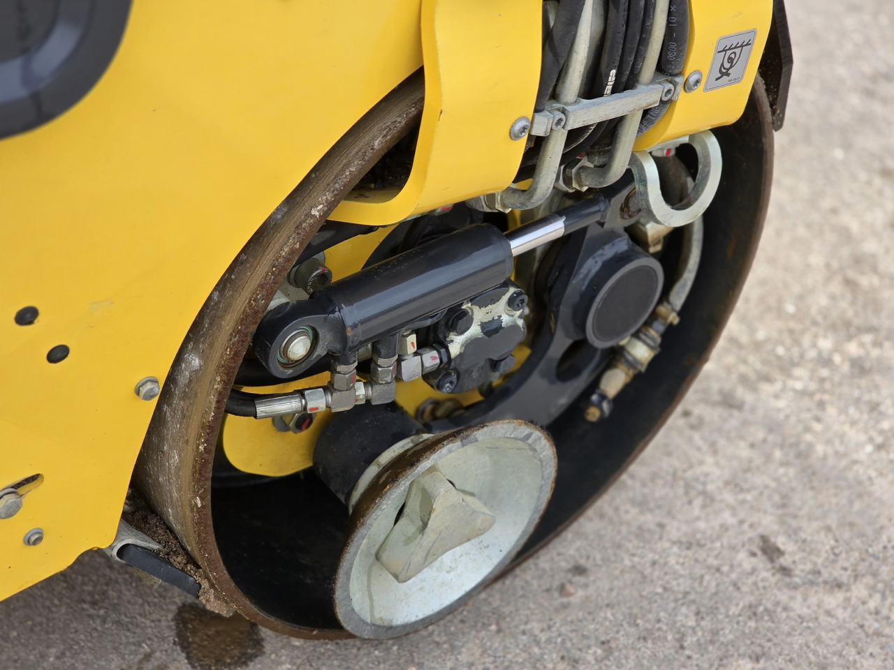 Mini roller BOMAG BW80-AD5: picture 6