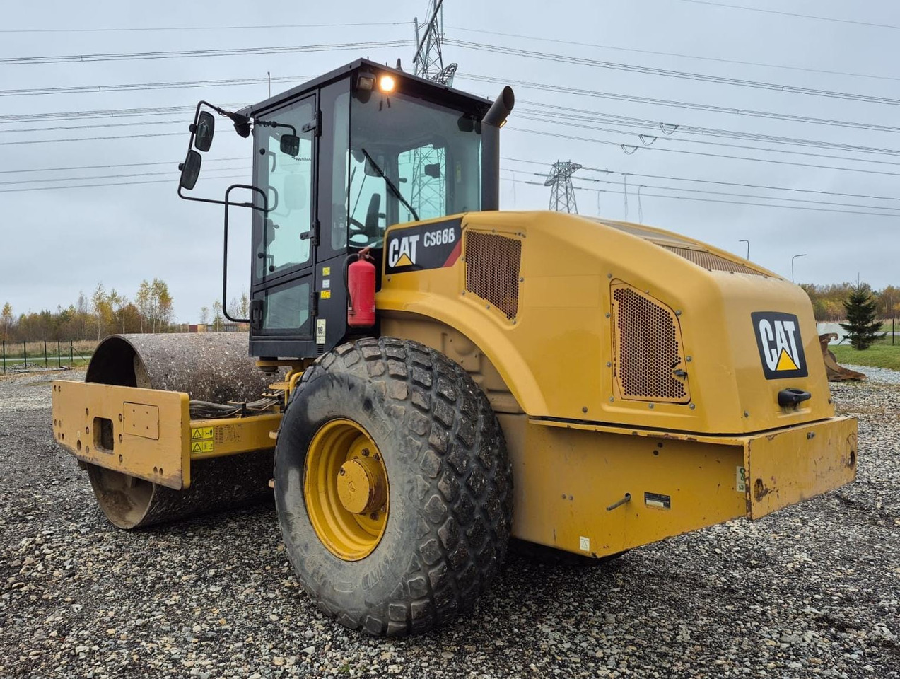 CATERPILLAR CS66B - Roller: picture 1 CATERPILLAR CS66B - Roller: picture 1