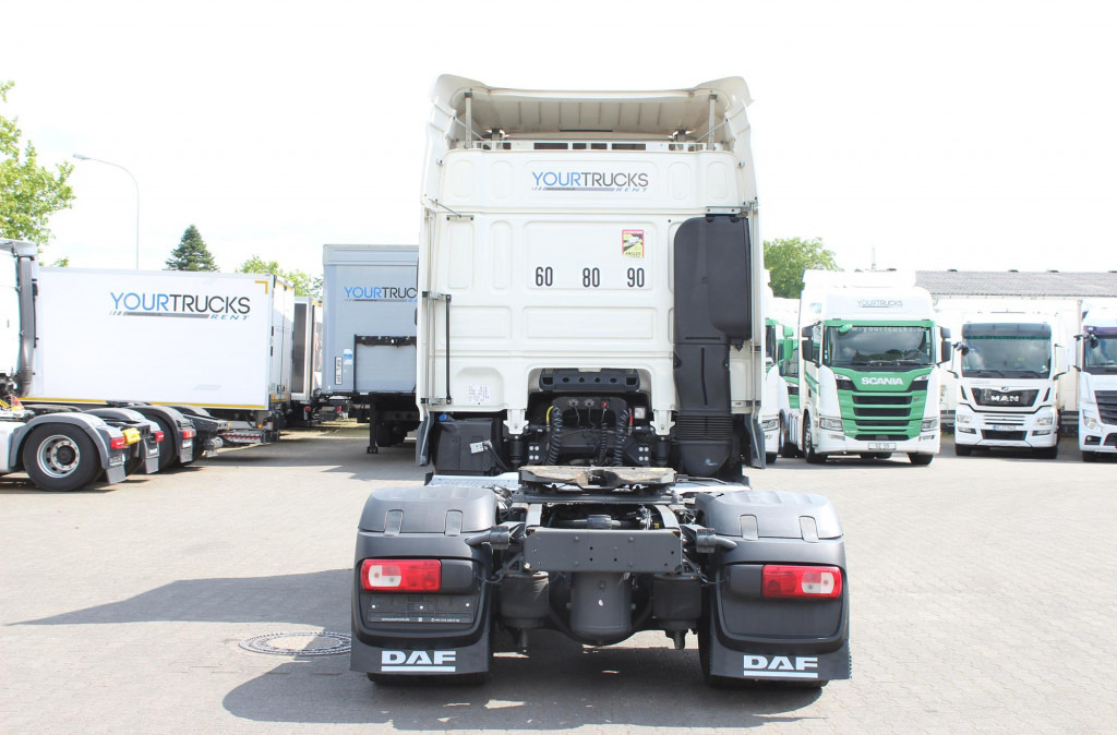 Tractor unit Daf XF  530 Space Cab   Retarder   ACC   LDWS: picture 11