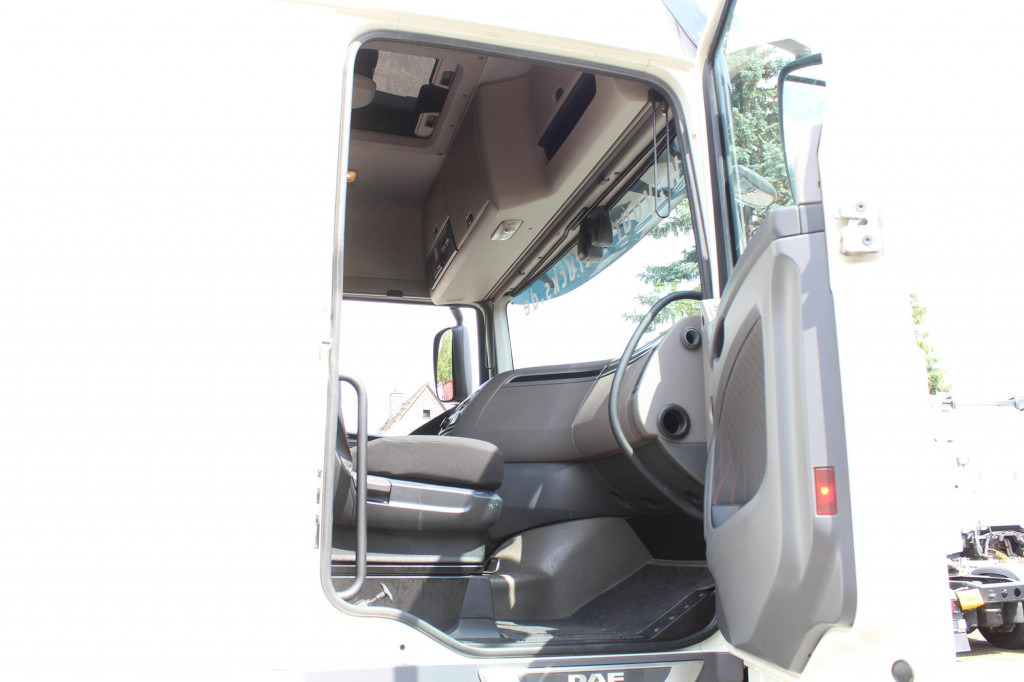 Tractor unit Daf XF  530 Space Cab   Retarder   ACC   LDWS: picture 14