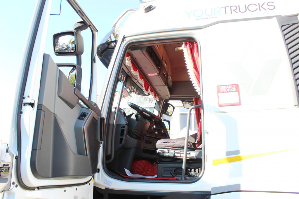 Renault T 520 E6 High Sleeper Retarder 2Tank Standklima - Tractor unit: picture 4 Renault T 520 E6 High Sleeper Retarder 2Tank Standklima - Tractor unit: picture 4
