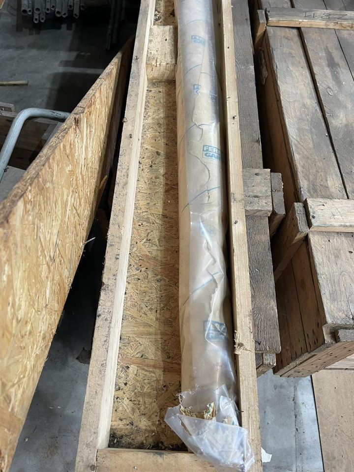 CLAAS Vorgelegewelle Dreschwerkantrieb 00 0667 903 1 - Agricultural machinery: picture 2 CLAAS Vorgelegewelle Dreschwerkantrieb 00 0667 903 1 - Agricultural machinery: picture 2