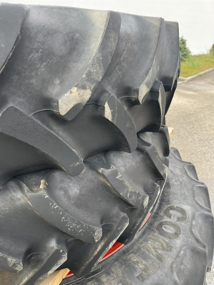 Fendt 820 724 Pflegebereifung 190cm Spur 320/90R32 340/85R48 - Attachment: picture 3 Fendt 820 724 Pflegebereifung 190cm Spur 320/90R32 340/85R48 - Attachment: picture 3