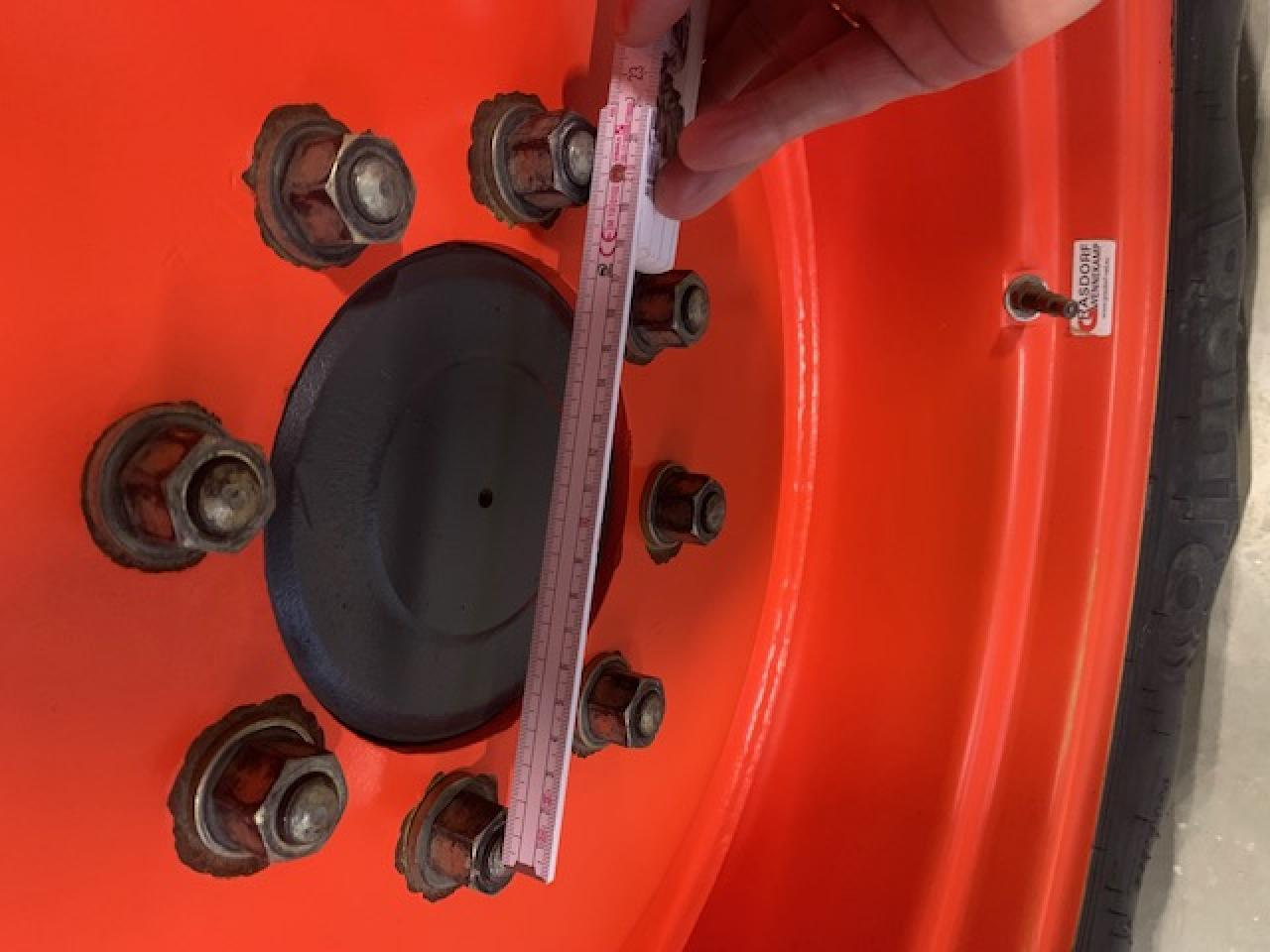 Taurus Pflegeräder 340/85 R48, 13.6 R28 (Ex Kubota) - Attachment: picture 1 Taurus Pflegeräder 340/85 R48, 13.6 R28 (Ex Kubota) - Attachment: picture 1