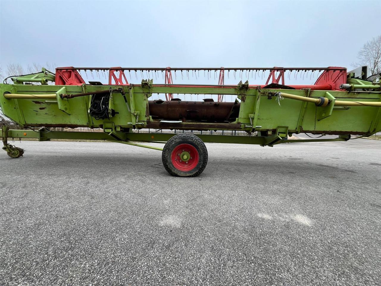CLAAS CLAAS C660 Autocontour + Transportwagen - Forage harvester attachment: picture 4 CLAAS CLAAS C660 Autocontour + Transportwagen - Forage harvester attachment: picture 4