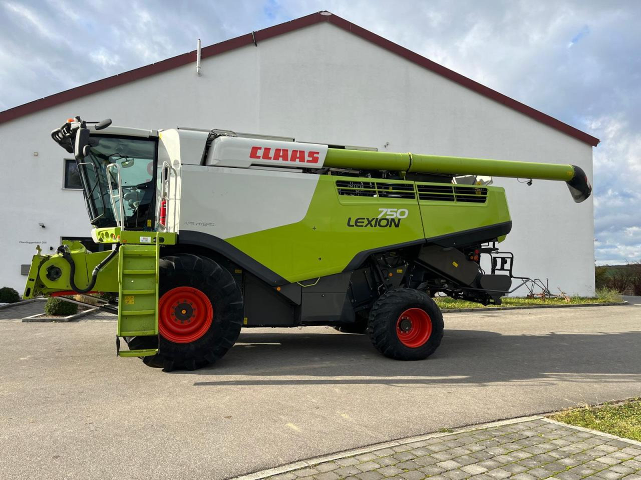 CLAAS Lexion 750 V-Kanal 3D, Baujahr 2017, 30kmh - Combine harvester: picture 4 CLAAS Lexion 750 V-Kanal 3D, Baujahr 2017, 30kmh - Combine harvester: picture 4
