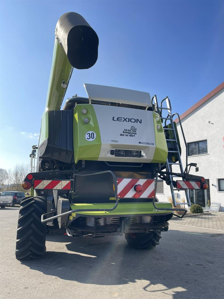 CLAAS Lexion 770TT Modell C76 mit CEMOS AUTOMATIC und Schneidwerk V1230 - Combine harvester: picture 5 CLAAS Lexion 770TT Modell C76 mit CEMOS AUTOMATIC und Schneidwerk V1230 - Combine harvester: picture 5