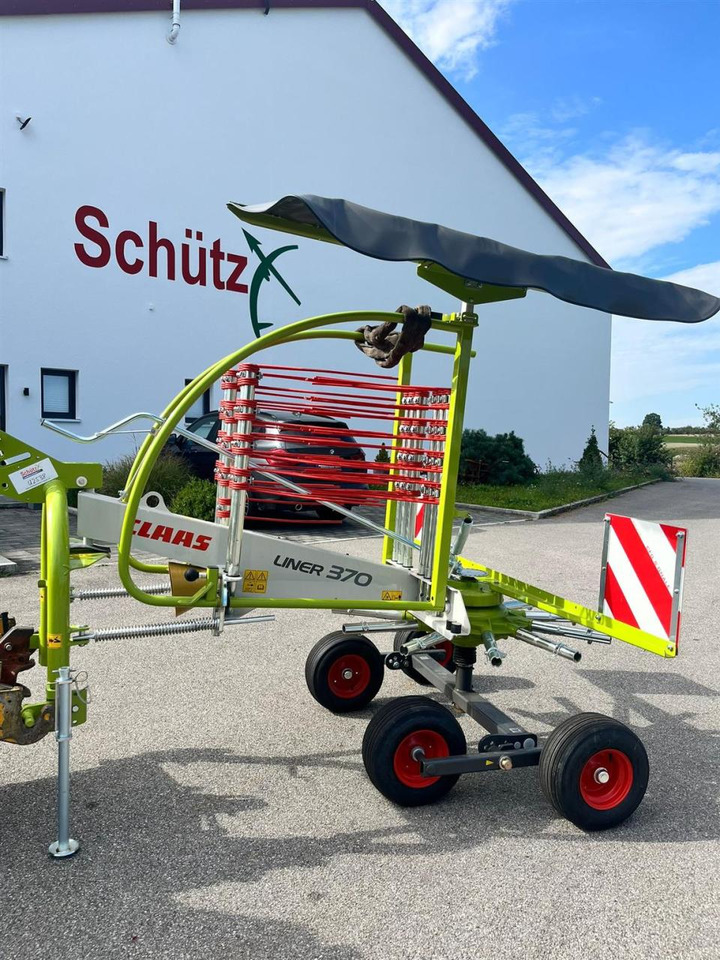 CLAAS Liner 370 Tandem / NEU und UNBENUTZT / Baujahr 202 - Tedder/ Rake: picture 1 CLAAS Liner 370 Tandem / NEU und UNBENUTZT / Baujahr 202 - Tedder/ Rake: picture 1