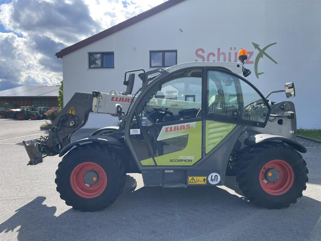 CLAAS Scorpion 7035 Teleskoplader, 40 kmh, Baujahr 2015 - Telescopic handler: picture 2 CLAAS Scorpion 7035 Teleskoplader, 40 kmh, Baujahr 2015 - Telescopic handler: picture 2