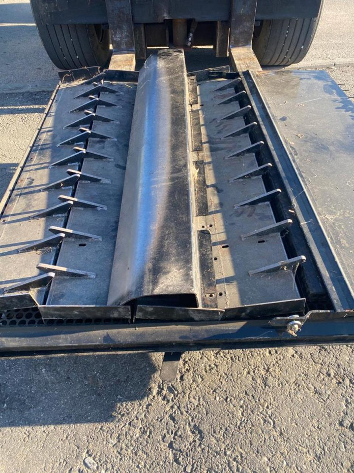 New Holland Maisausrüstung, Korb und Siebe für NH Mähdrescher TC 5.80 5080 5070 - Harvester attachment: picture 5 New Holland Maisausrüstung, Korb und Siebe für NH Mähdrescher TC 5.80 5080 5070 - Harvester attachment: picture 5